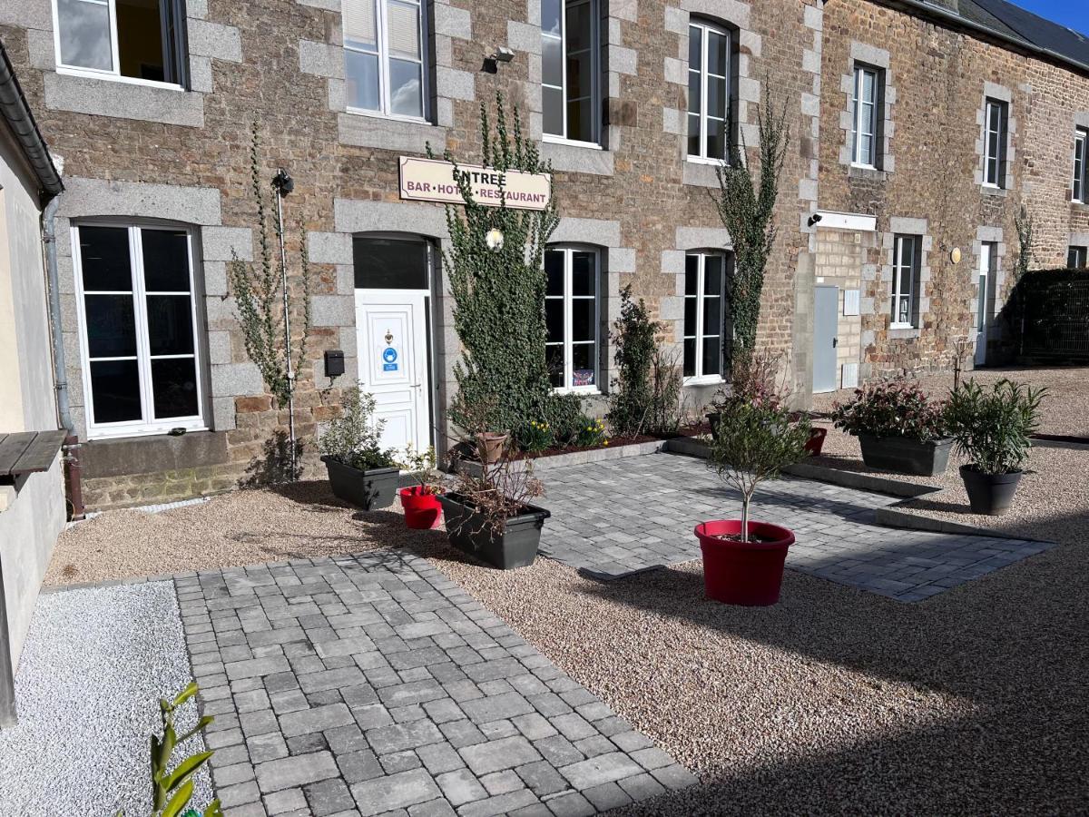 Hotel Au Pere Tranquille Tinchebray-Bocage Exterior foto