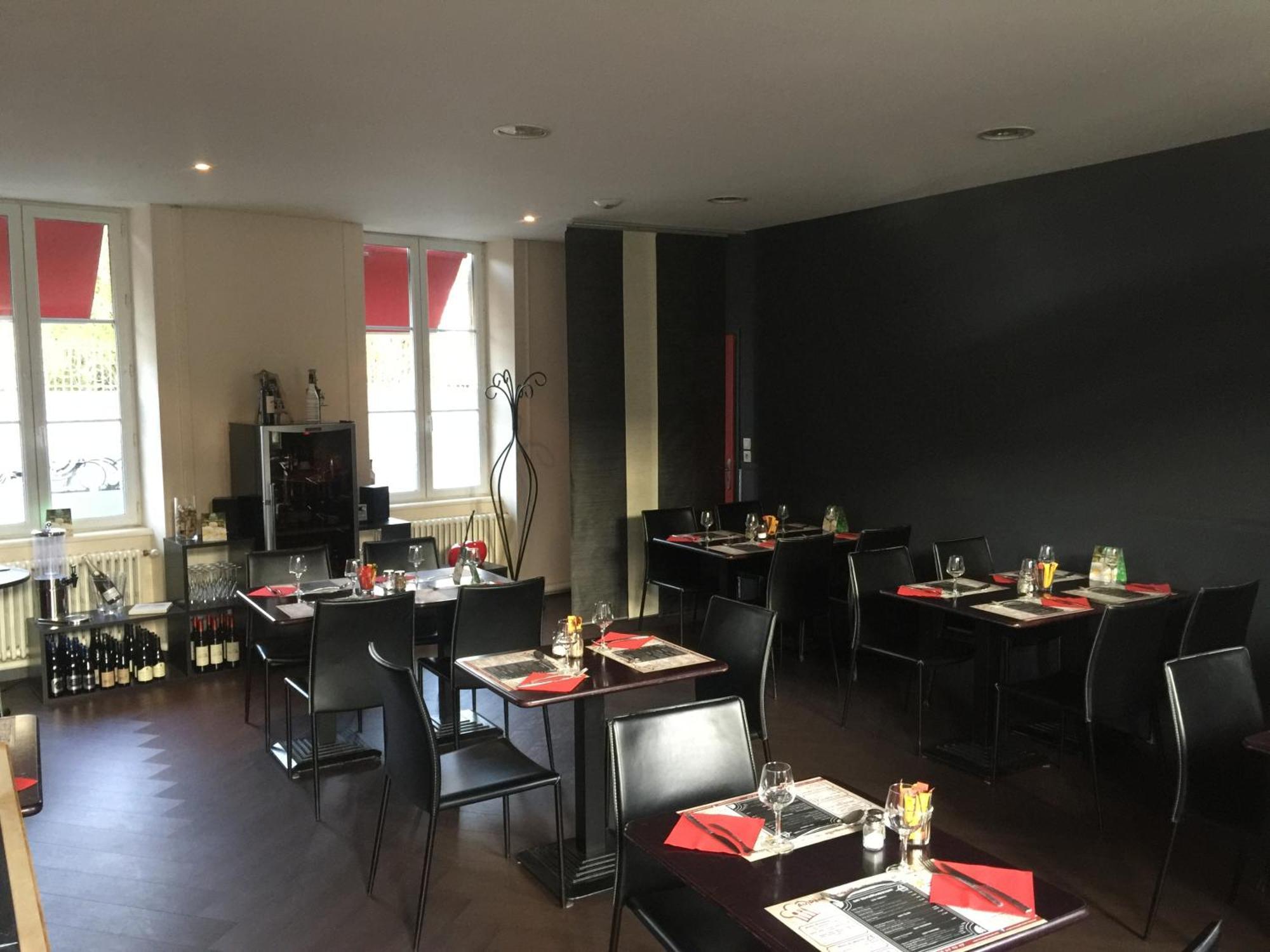 Hotel Au Pere Tranquille Tinchebray-Bocage Exterior foto